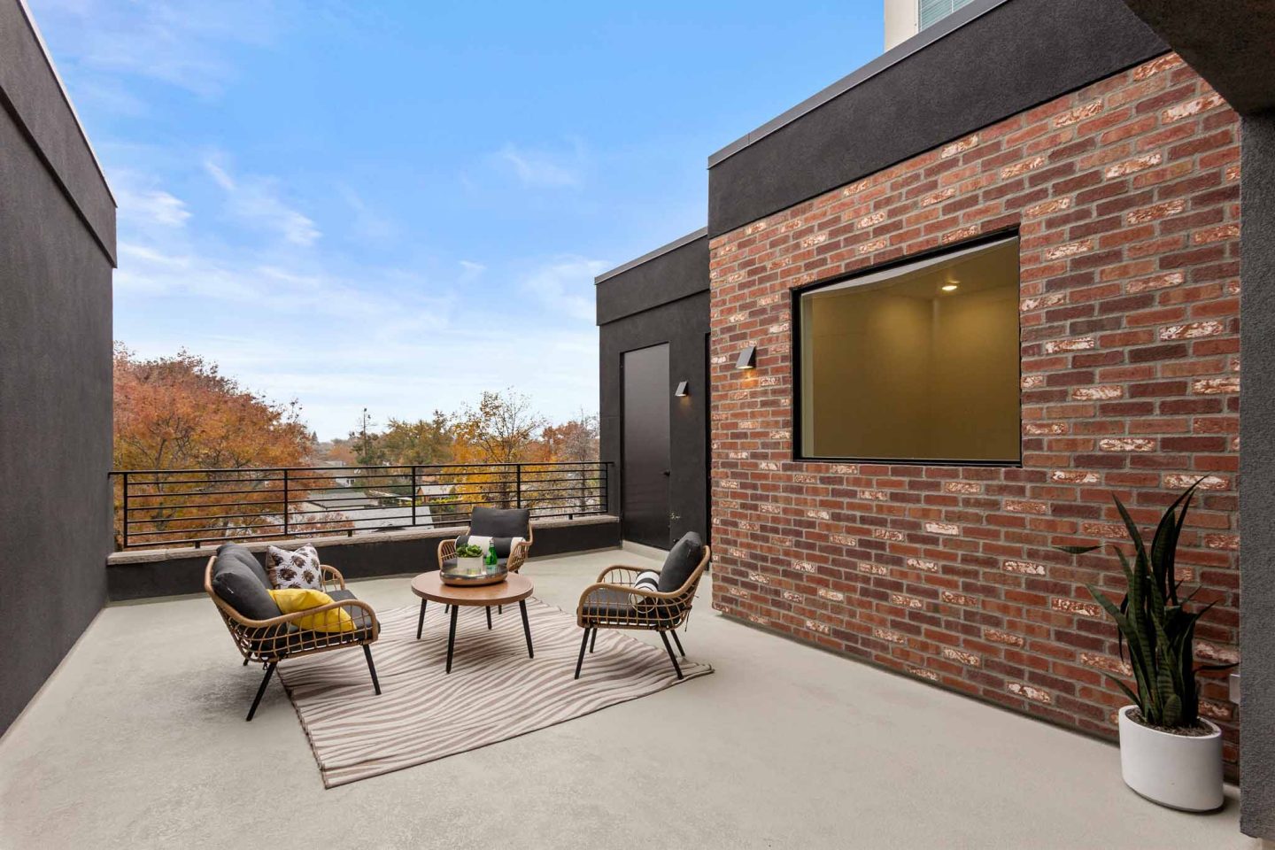 The Belvedere Old Roseville - Sierra Plan Rooftop Deck